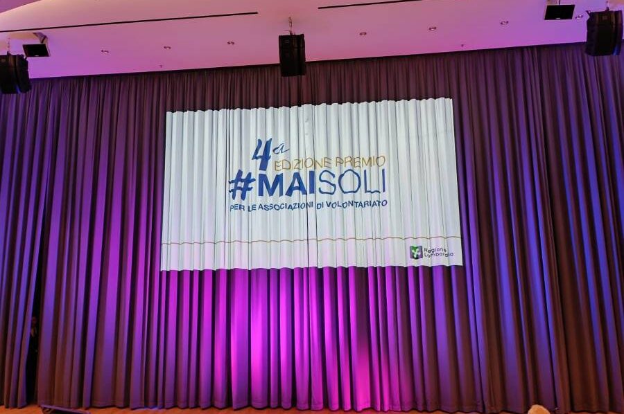 #MAIsoli copertina